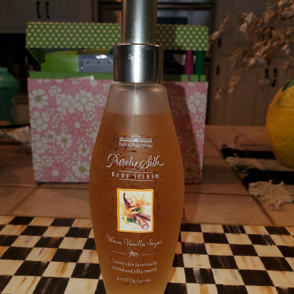 RARE!!Bath & Body Works PURELY SILK Body Splash